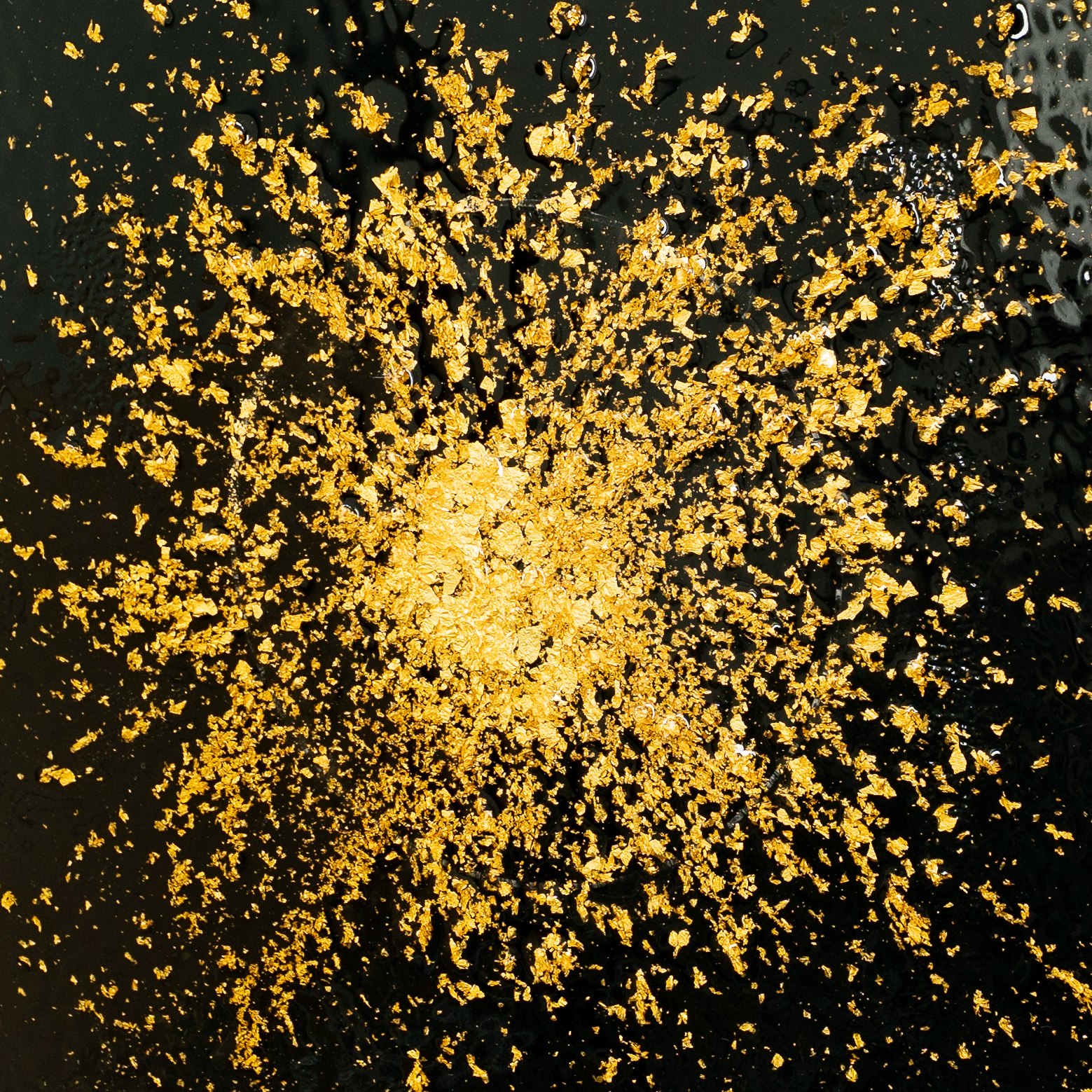Sun Collection Or — Centre, Thomas Brand, résine et feuilles d'or 24 carats